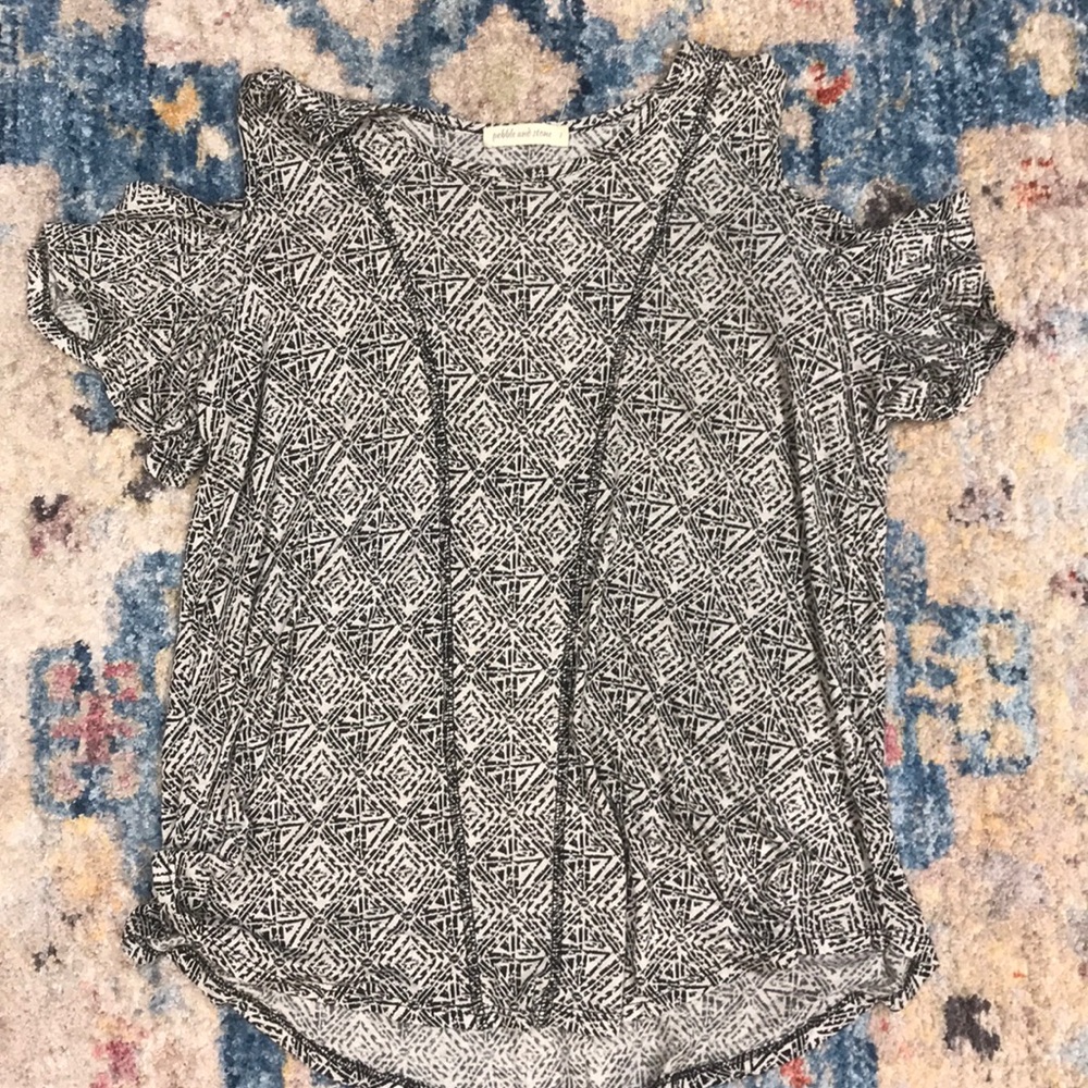 Black and white printed open shoulder top